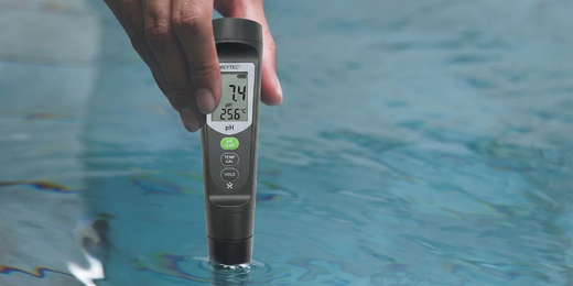 pH piscine trop bas : diagnostic, dosage pH+ et protocole de remontée