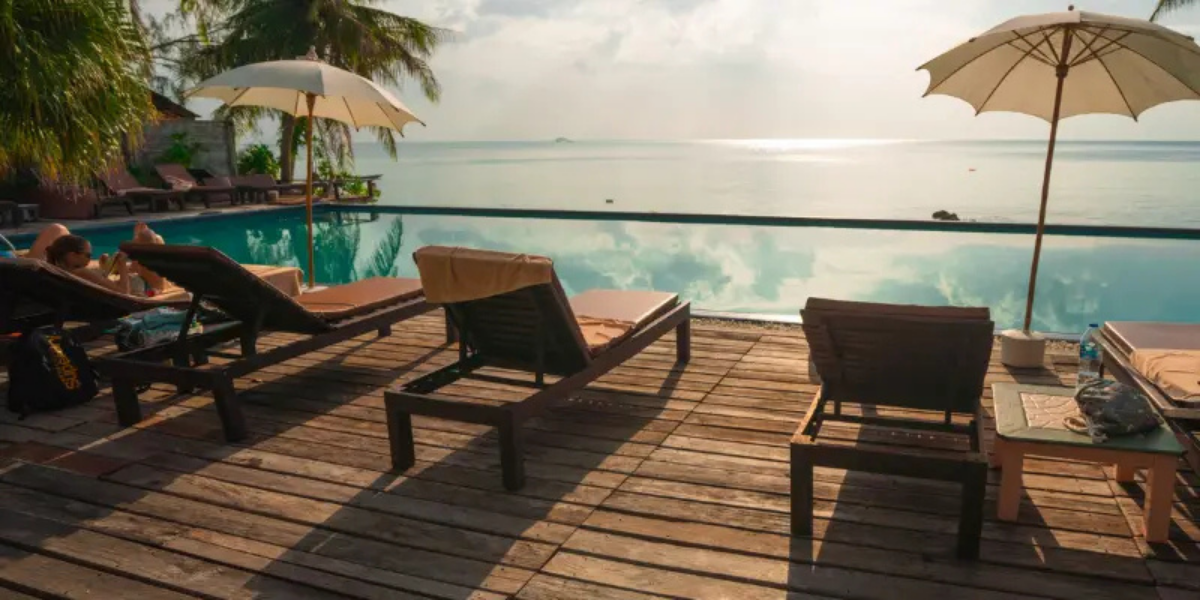 5 conseils pour maintenir la température de votre piscine - Les conseils Pool planet