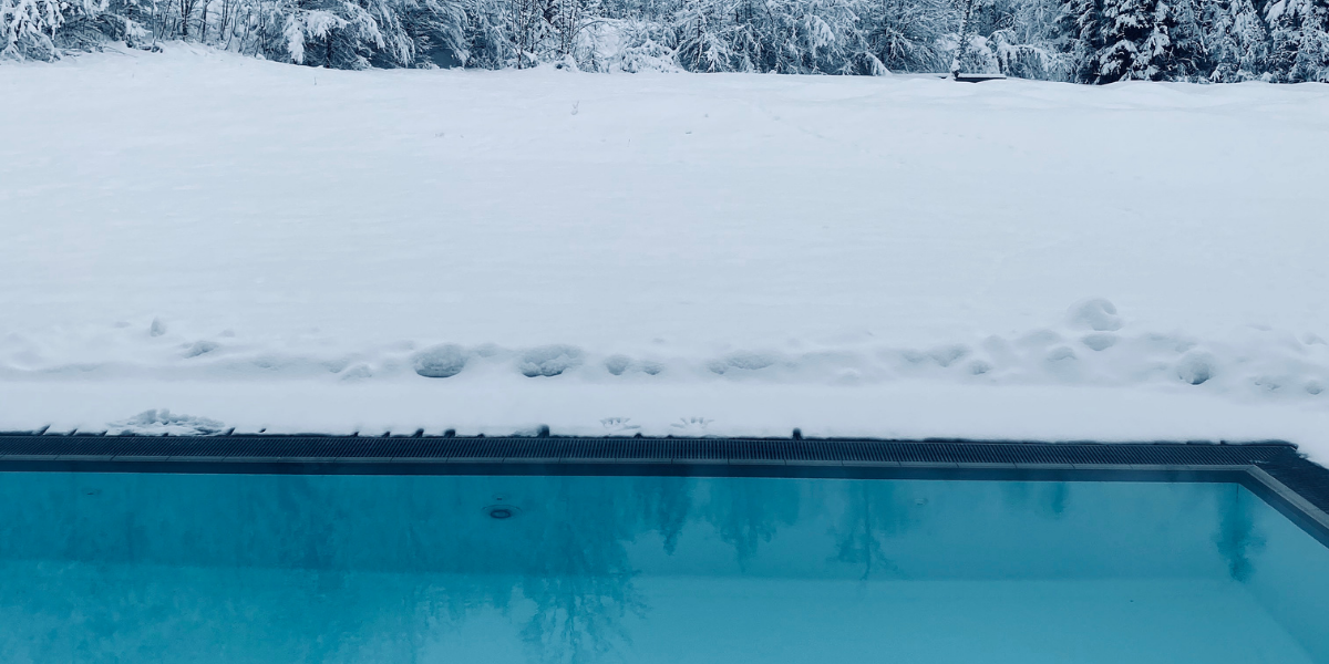 Hivernage piscine sans produit : comment faire ?