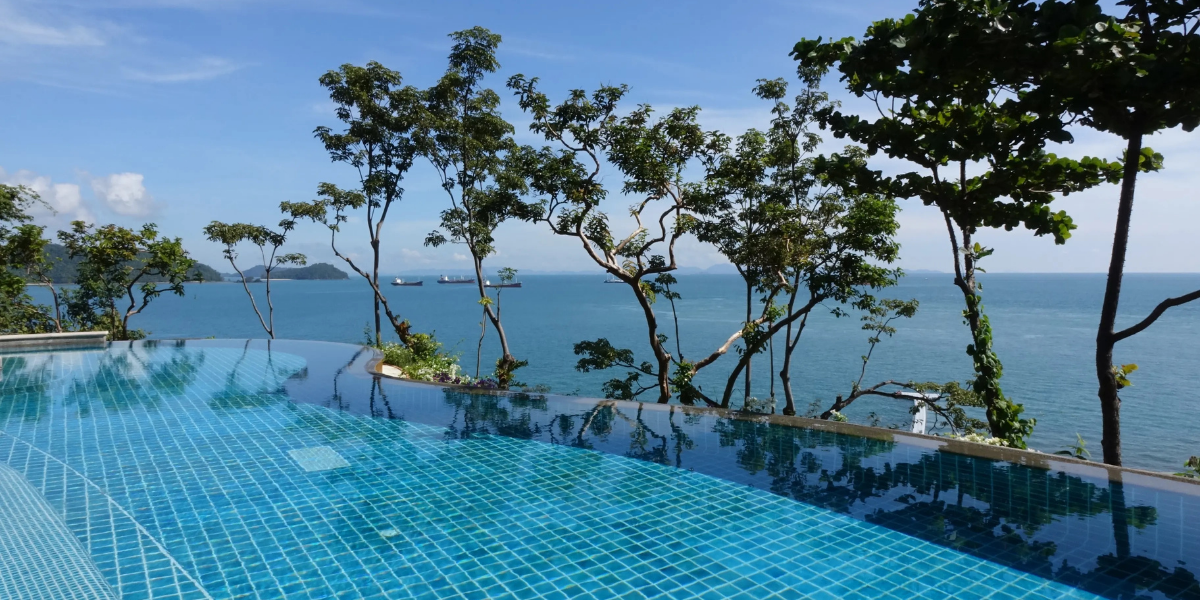 Pourquoi les électrolyseurs sont-ils indispensables pour le traitement d'une piscine ? Les conseils Pool Planet