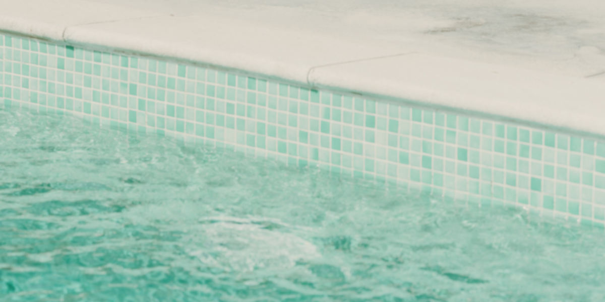 Qu’est-ce qui fait disparaître la turbidité d’une piscine ?