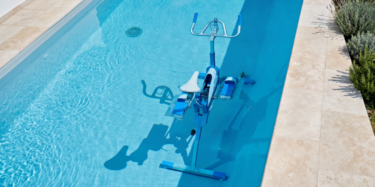 Routine aquabike débutant : 30 minutes pour tonifier tout le corps