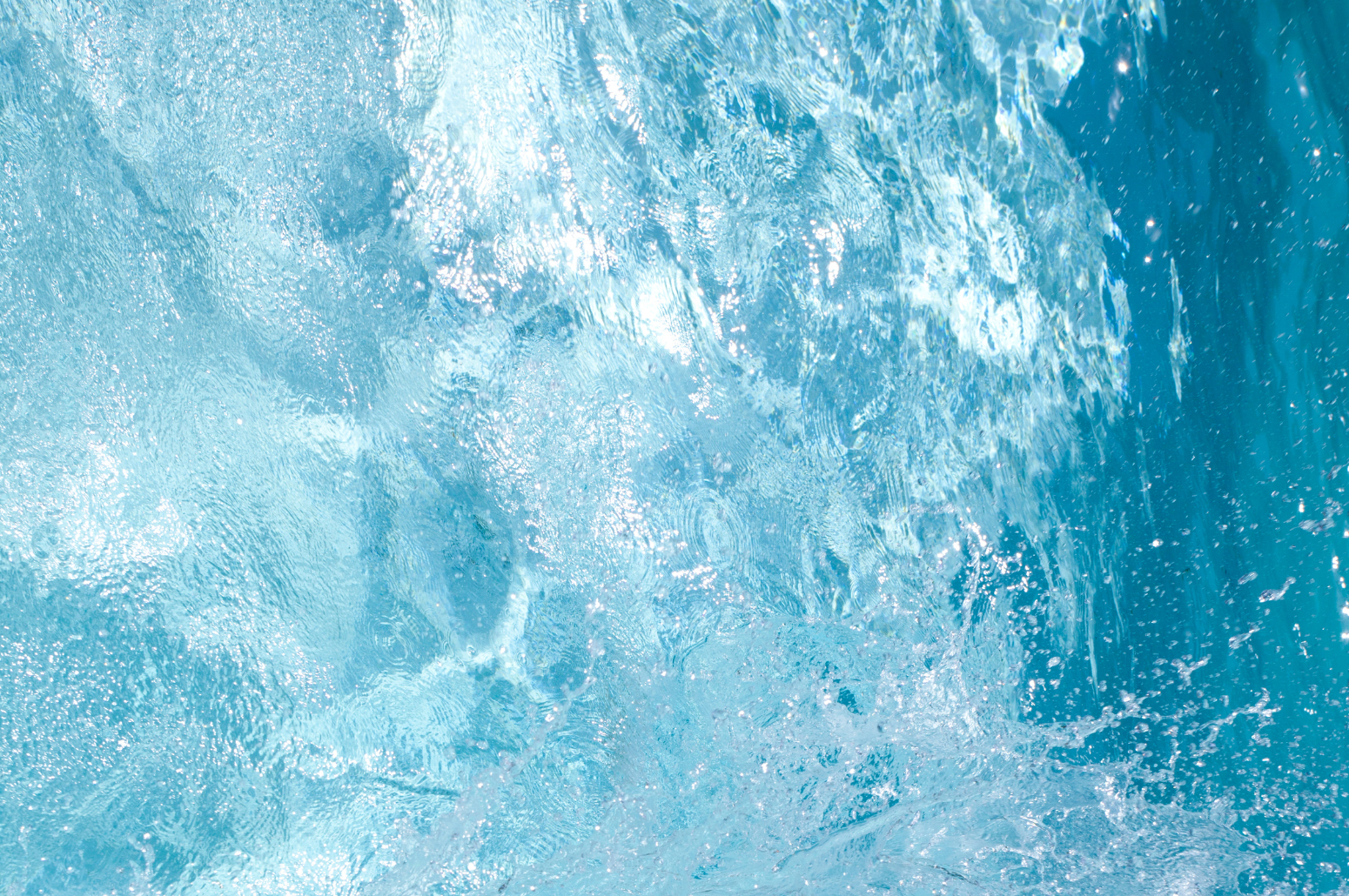 Avantages et inconvénients du chlore stabilisé pour piscine