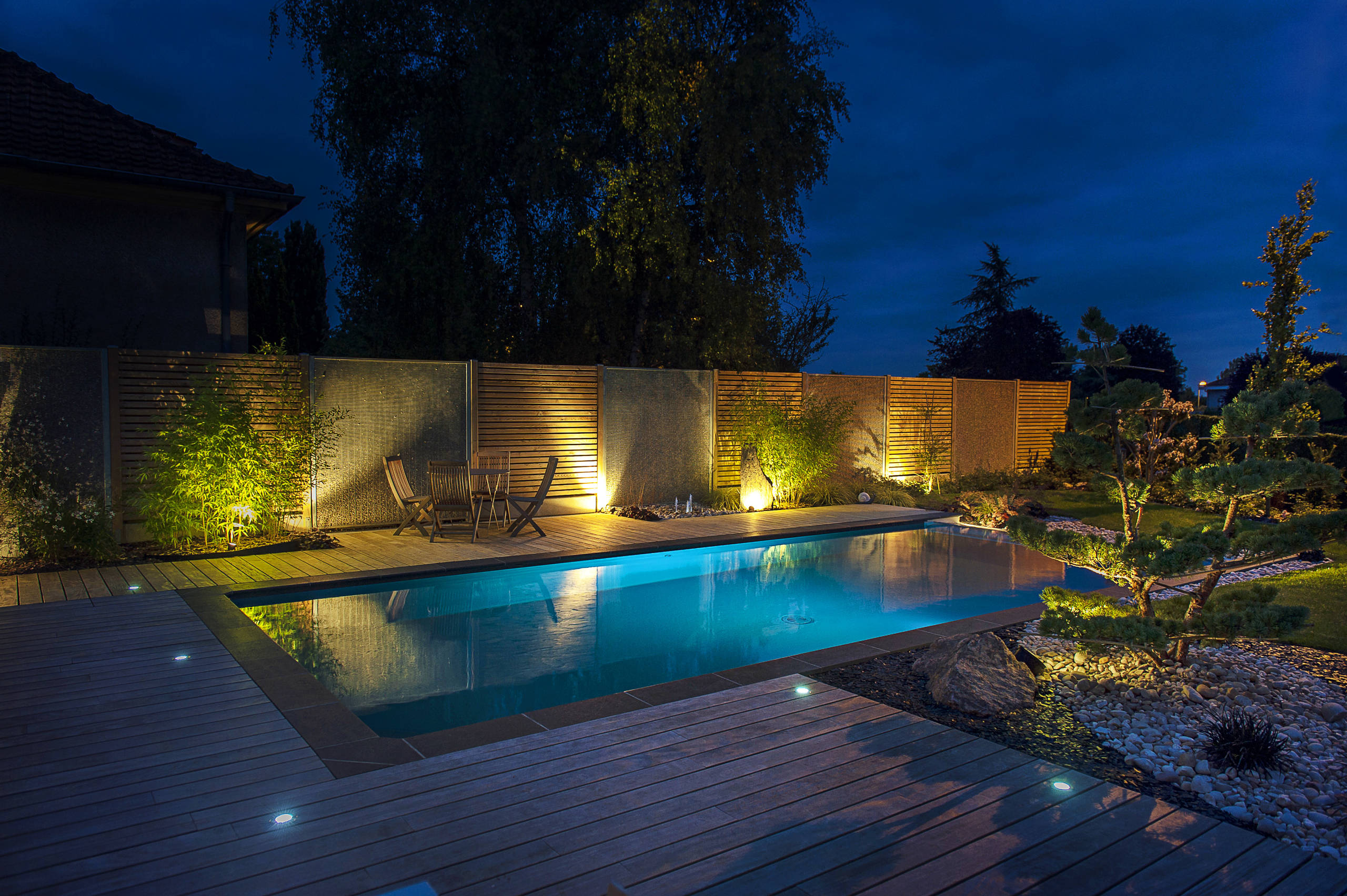 Combien de lumières LED dois-je mettre dans ma piscine ?
