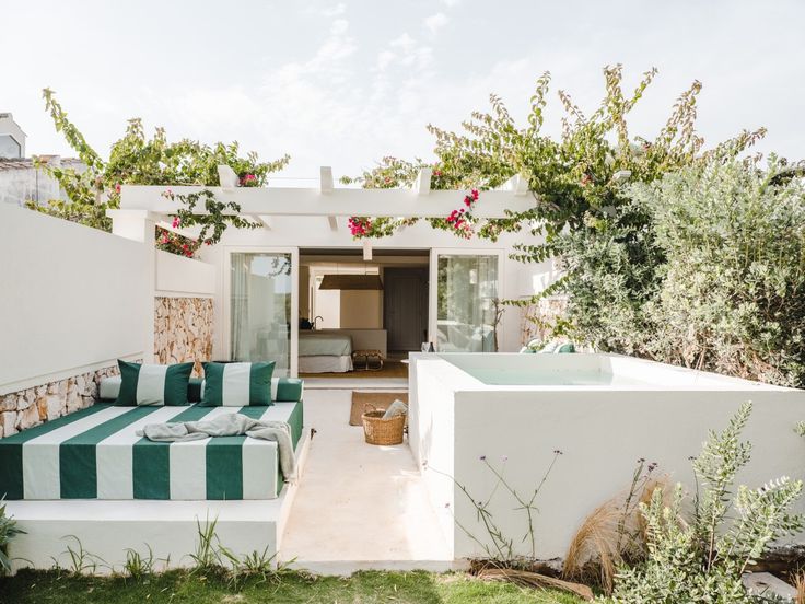 Comment équiper une piscine hors-sol ?