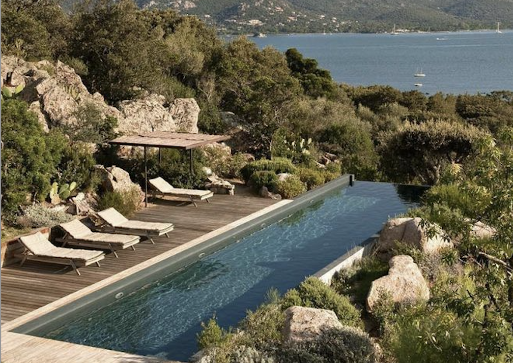 Mise en eau piscine chlore choc : réussite à coup sûr !