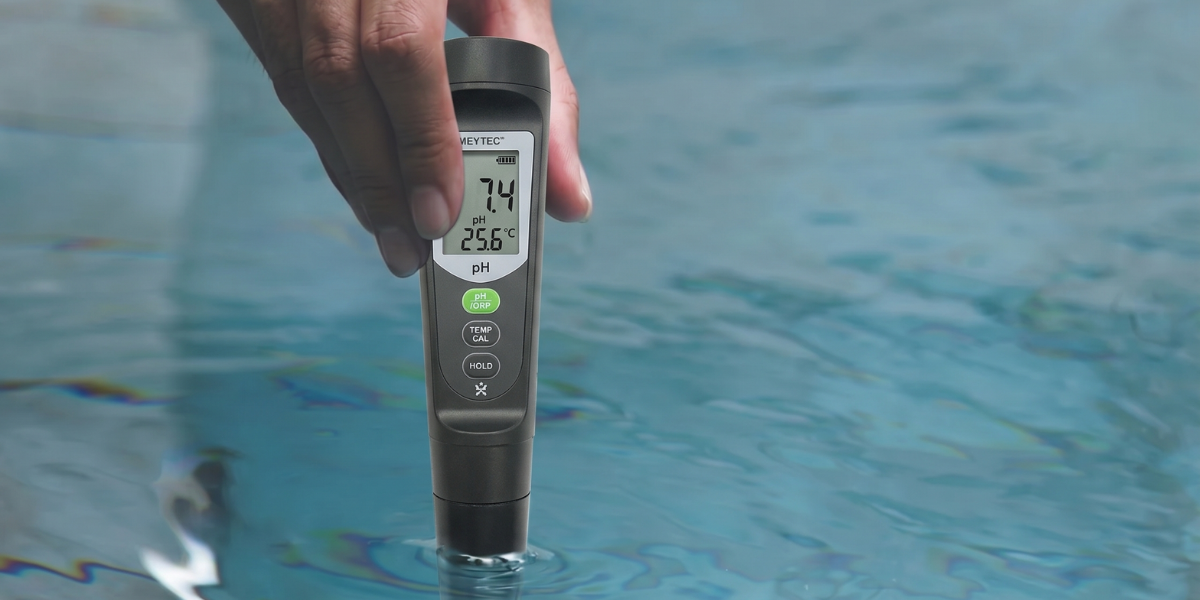 pH piscine trop bas : diagnostic, dosage pH+ et protocole de remontée