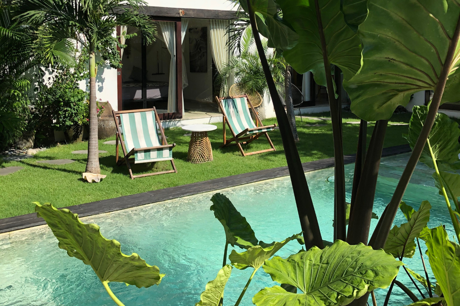 Peut-on mettre du chlore choc dans une piscine au sel ?