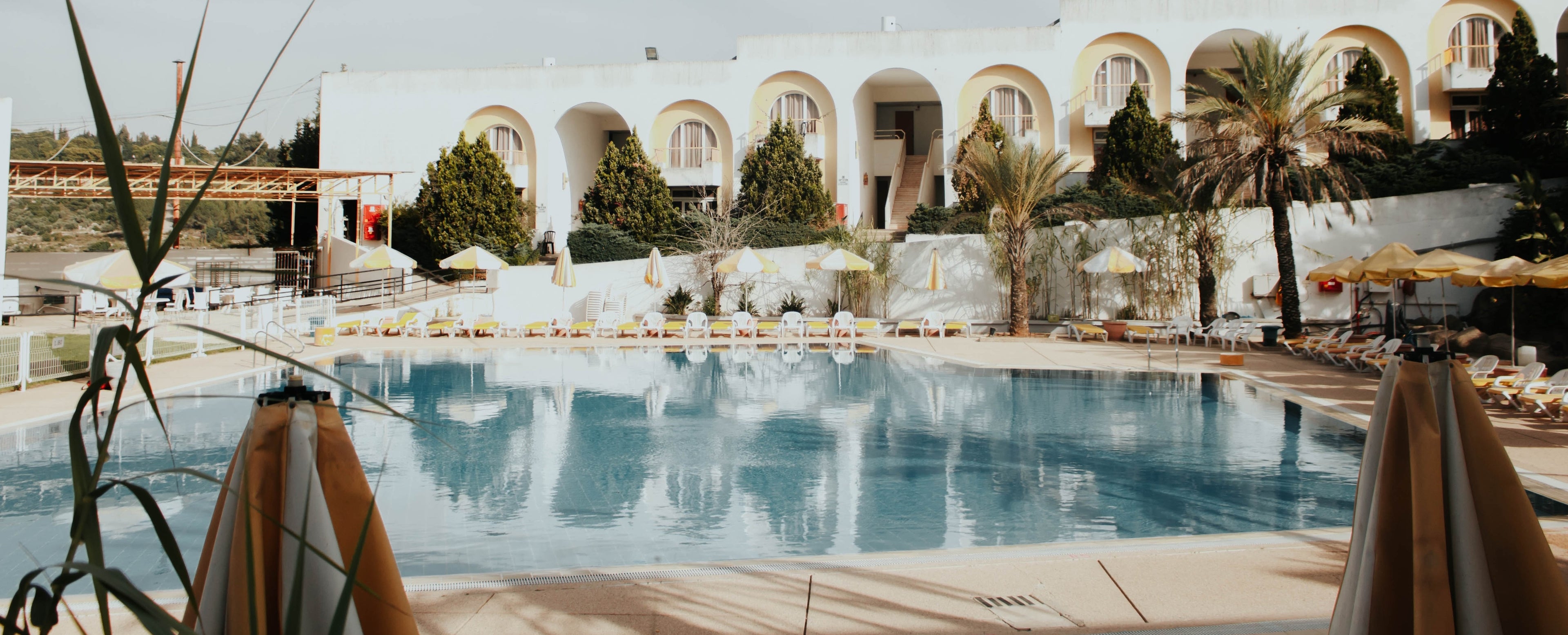 Analyser et traiter sa piscine: Quel choix faire entre Vigipool et les testeurs électroniques classiques ?